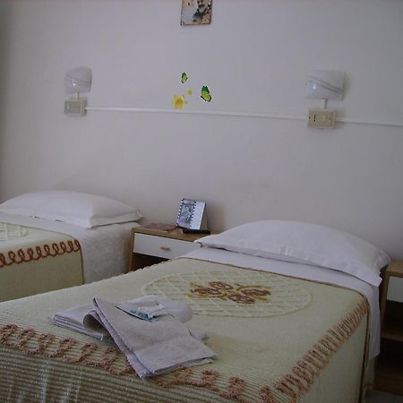 Albergo Maria Gabriella Rimini Exterior foto